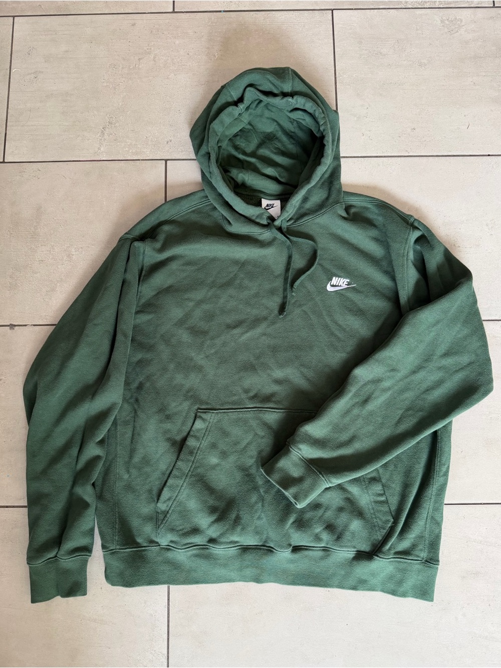 Nike Men’s XL Green Fleece Pullover Hoodie Embroidered Logo